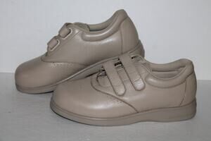 Oregon Pedorthic Services Chandelle Shoes, Taupe, Leather, Womens US 7.5